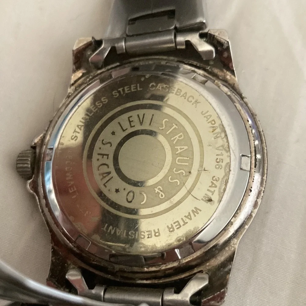 Levi’s mens watch - Picture 3 of 4